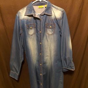 Wrangler women’s denim button down dress